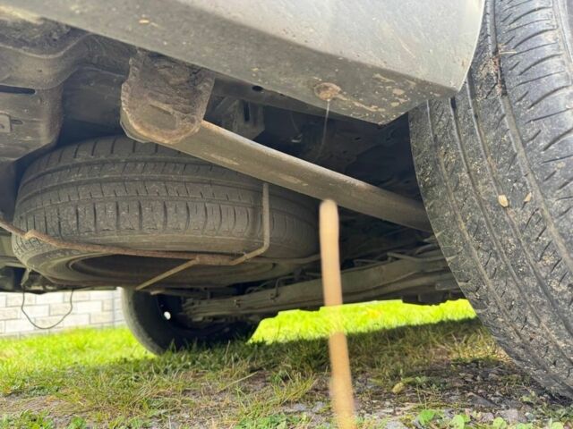 Белый Ниссан NV200, объемом двигателя 0 л и пробегом 204 тыс. км за 5900 $, фото 17 на Automoto.ua