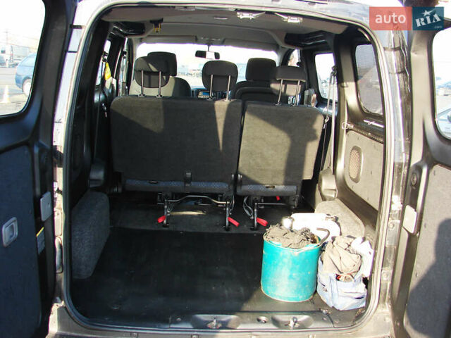 Чорний Ніссан NV200, об'ємом двигуна 0 л та пробігом 210 тис. км за 10200 $, фото 17 на Automoto.ua