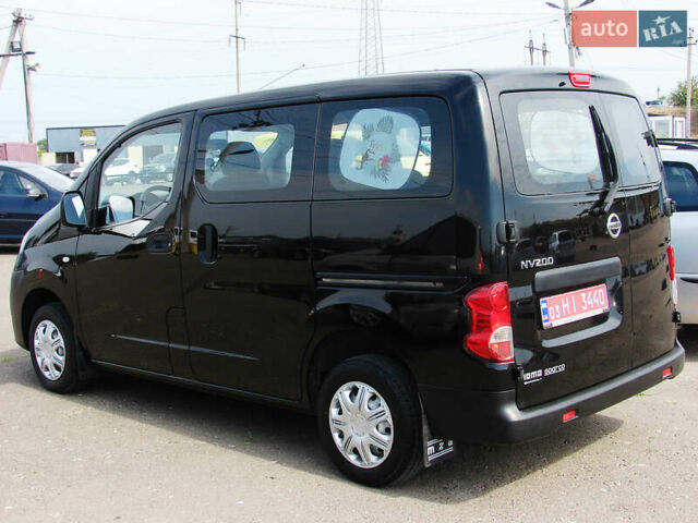 Черный Ниссан NV200, объемом двигателя 1.6 л и пробегом 210 тыс. км за 10200 $, фото 3 на Automoto.ua