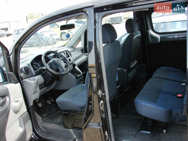 Черный Ниссан NV200, объемом двигателя 1.6 л и пробегом 210 тыс. км за 10200 $, фото 6 на Automoto.ua