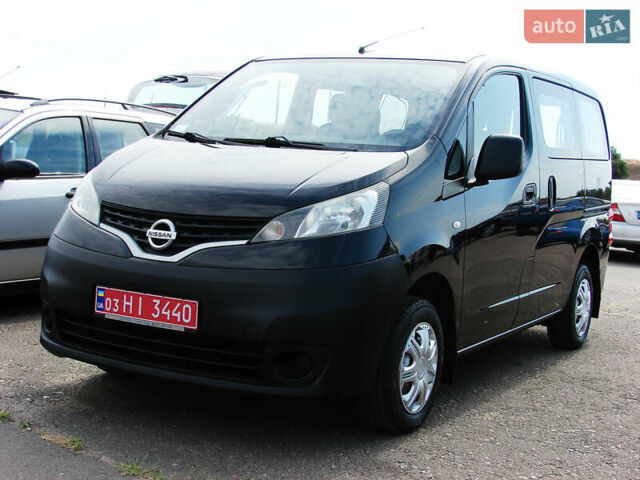 Черный Ниссан NV200, объемом двигателя 1.6 л и пробегом 210 тыс. км за 10200 $, фото 2 на Automoto.ua