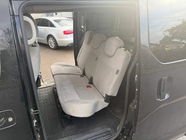 Черный Ниссан NV200, объемом двигателя 0 л и пробегом 135 тыс. км за 9500 $, фото 8 на Automoto.ua