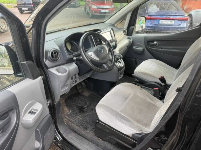 Черный Ниссан NV200, объемом двигателя 0 л и пробегом 135 тыс. км за 9500 $, фото 10 на Automoto.ua