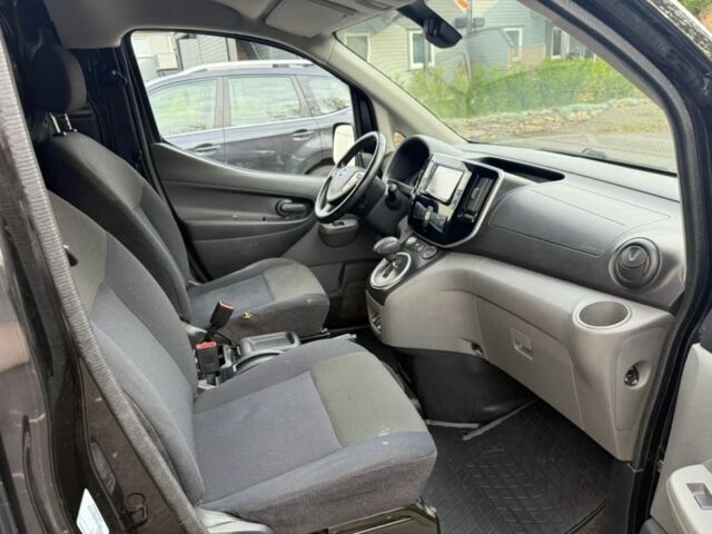 Черный Ниссан NV200, объемом двигателя 0 л и пробегом 65 тыс. км за 11340 $, фото 11 на Automoto.ua