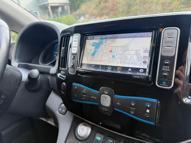 Черный Ниссан NV200, объемом двигателя 0 л и пробегом 65 тыс. км за 11340 $, фото 8 на Automoto.ua