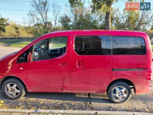 Червоний Ніссан NV200, об'ємом двигуна 1.5 л та пробігом 282 тис. км за 7300 $, фото 3 на Automoto.ua