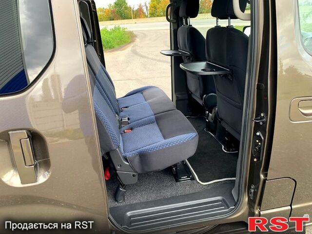 Ниссан NV200, объемом двигателя 1.5 л и пробегом 218 тыс. км за 12600 $, фото 4 на Automoto.ua