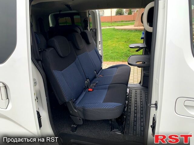 Ниссан NV200, объемом двигателя 1.5 л и пробегом 190 тыс. км за 12800 $, фото 8 на Automoto.ua