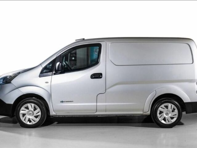 Сірий Ніссан NV200, об'ємом двигуна 0 л та пробігом 105 тис. км за 7500 $, фото 1 на Automoto.ua
