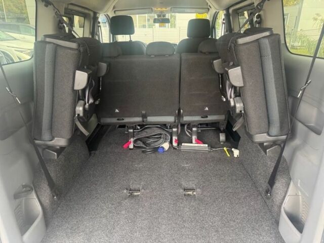 Серый Ниссан NV200, объемом двигателя 0 л и пробегом 65 тыс. км за 15409 $, фото 9 на Automoto.ua