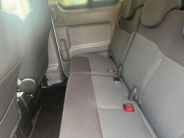 Серый Ниссан NV200, объемом двигателя 0 л и пробегом 65 тыс. км за 15409 $, фото 8 на Automoto.ua