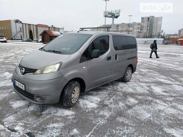 Серый Ниссан NV200, объемом двигателя 1.46 л и пробегом 220 тыс. км за 6900 $, фото 12 на Automoto.ua