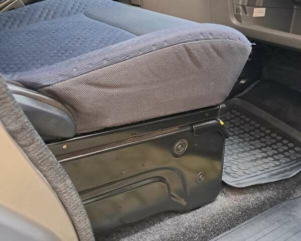 Сірий Ніссан NV200, об'ємом двигуна 1.5 л та пробігом 198 тис. км за 9700 $, фото 5 на Automoto.ua