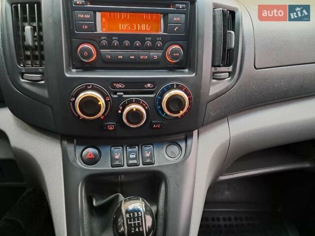 Сірий Ніссан NV200, об'ємом двигуна 1.5 л та пробігом 198 тис. км за 9700 $, фото 2 на Automoto.ua