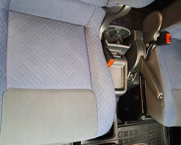 Сірий Ніссан NV200, об'ємом двигуна 1.5 л та пробігом 198 тис. км за 9700 $, фото 4 на Automoto.ua