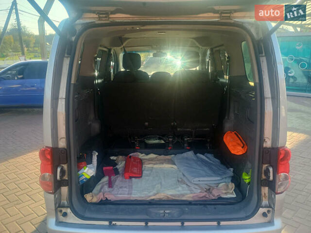 Сірий Ніссан NV200, об'ємом двигуна 1.46 л та пробігом 187 тис. км за 8750 $, фото 14 на Automoto.ua