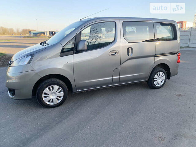 Сірий Ніссан NV200, об'ємом двигуна 1.5 л та пробігом 124 тис. км за 13300 $, фото 1 на Automoto.ua