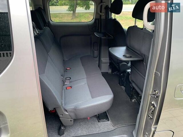 Сірий Ніссан NV200, об'ємом двигуна 1.5 л та пробігом 178 тис. км за 13999 $, фото 17 на Automoto.ua