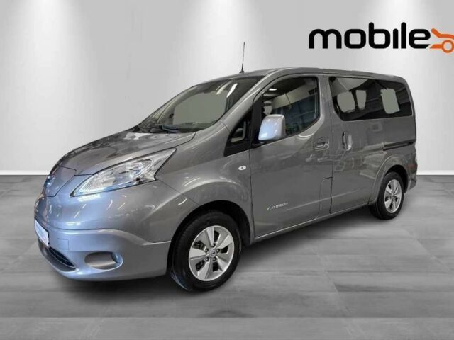 Сірий Ніссан NV200, об'ємом двигуна 0 л та пробігом 70 тис. км за 16300 $, фото 1 на Automoto.ua