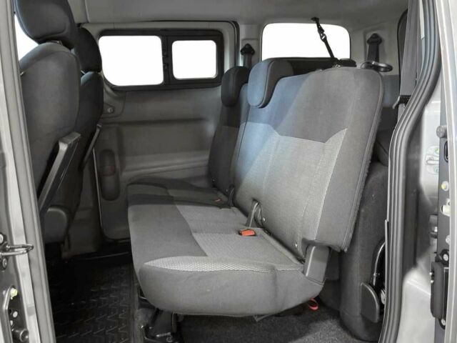 Сірий Ніссан NV200, об'ємом двигуна 0 л та пробігом 70 тис. км за 16300 $, фото 5 на Automoto.ua