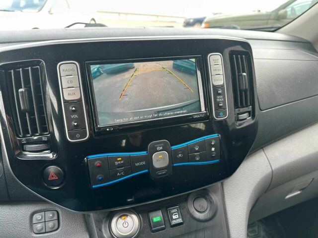 Серый Ниссан NV200, объемом двигателя 0 л и пробегом 90 тыс. км за 14000 $, фото 18 на Automoto.ua