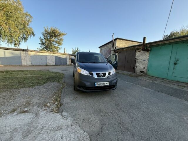 Синий Ниссан NV200, объемом двигателя 2 л и пробегом 184 тыс. км за 11000 $, фото 15 на Automoto.ua