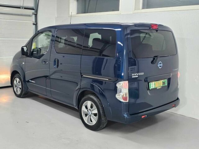 Синий Ниссан NV200, объемом двигателя 0 л и пробегом 78 тыс. км за 15000 $, фото 14 на Automoto.ua