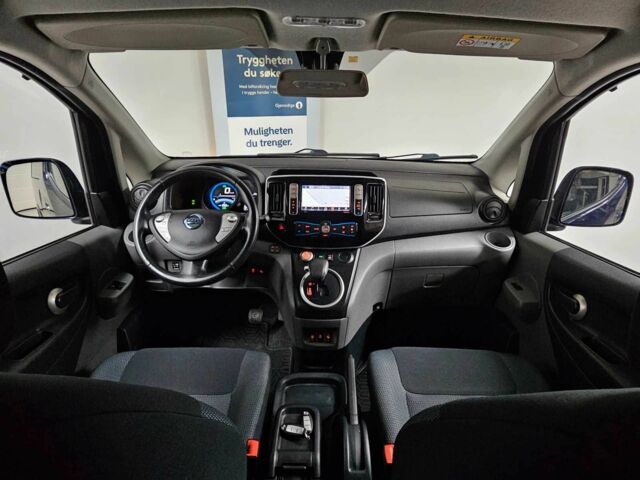 Синий Ниссан NV200, объемом двигателя 0 л и пробегом 78 тыс. км за 15000 $, фото 16 на Automoto.ua