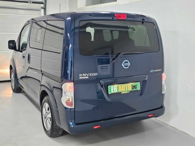 Синий Ниссан NV200, объемом двигателя 0 л и пробегом 78 тыс. км за 15000 $, фото 12 на Automoto.ua