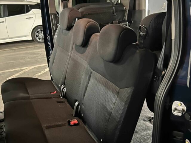 Синій Ніссан NV200, об'ємом двигуна 0 л та пробігом 106 тис. км за 13750 $, фото 12 на Automoto.ua