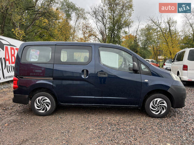 Синий Ниссан NV200, объемом двигателя 1.6 л и пробегом 274 тыс. км за 8700 $, фото 7 на Automoto.ua