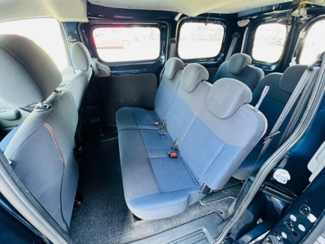 Синий Ниссан NV200, объемом двигателя 1.6 л и пробегом 209 тыс. км за 6599 $, фото 12 на Automoto.ua