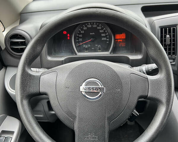 Синий Ниссан NV200, объемом двигателя 1.6 л и пробегом 274 тыс. км за 8700 $, фото 11 на Automoto.ua