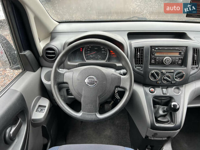 Синий Ниссан NV200, объемом двигателя 1.6 л и пробегом 274 тыс. км за 8700 $, фото 12 на Automoto.ua