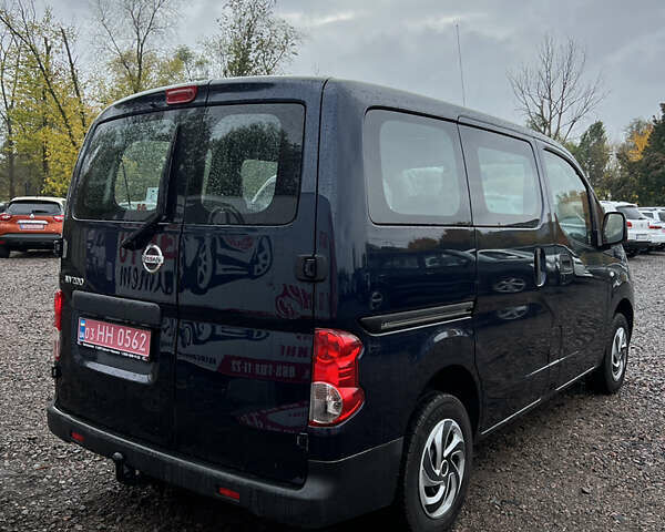 Синий Ниссан NV200, объемом двигателя 1.6 л и пробегом 274 тыс. км за 8700 $, фото 6 на Automoto.ua