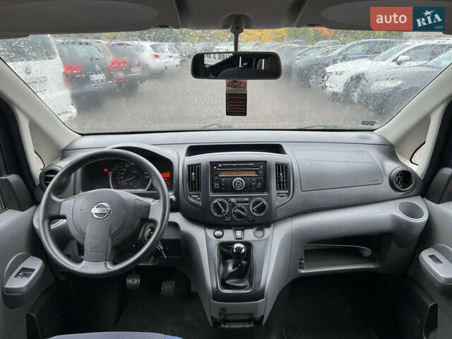 Синий Ниссан NV200, объемом двигателя 1.6 л и пробегом 274 тыс. км за 8700 $, фото 13 на Automoto.ua