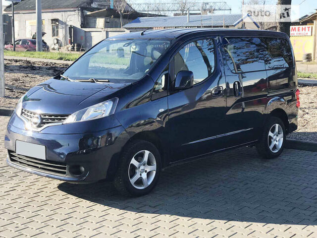 Синий Ниссан NV200, объемом двигателя 1.5 л и пробегом 184 тыс. км за 10399 $, фото 4 на Automoto.ua