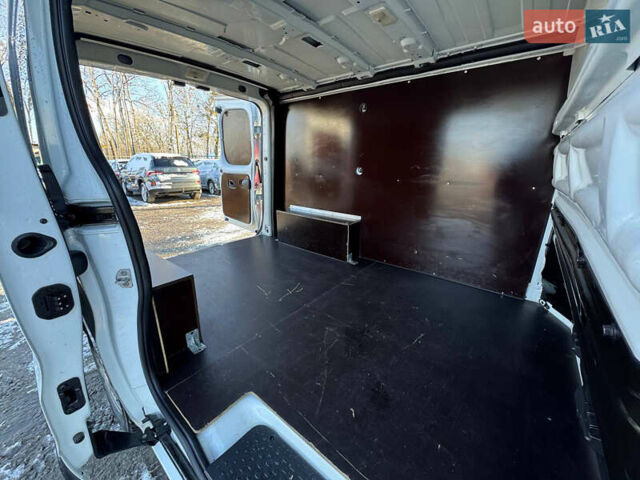 Білий Ніссан NV300, об'ємом двигуна 1.6 л та пробігом 185 тис. км за 16500 $, фото 12 на Automoto.ua