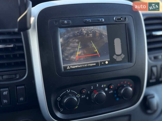 Білий Ніссан NV300, об'ємом двигуна 1.6 л та пробігом 185 тис. км за 16500 $, фото 8 на Automoto.ua