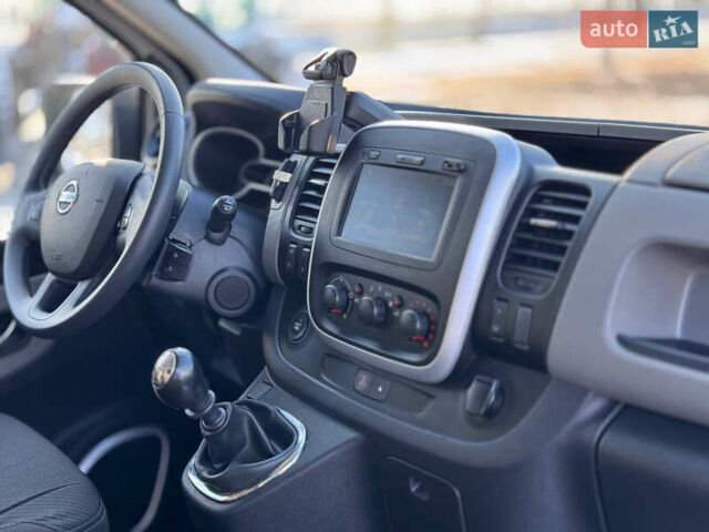Білий Ніссан NV300, об'ємом двигуна 1.6 л та пробігом 185 тис. км за 16500 $, фото 5 на Automoto.ua