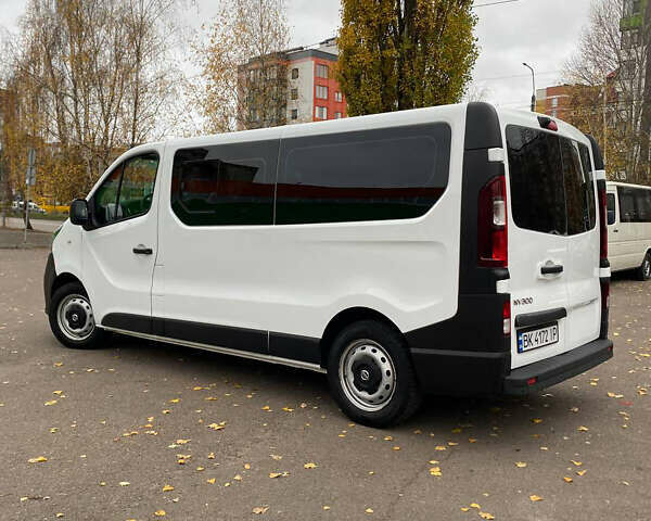 Белый Ниссан NV300, объемом двигателя 2 л и пробегом 151 тыс. км за 31000 $, фото 7 на Automoto.ua