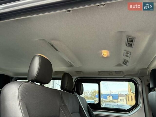 Сірий Ніссан NV300, об'ємом двигуна 2 л та пробігом 203 тис. км за 23900 $, фото 16 на Automoto.ua