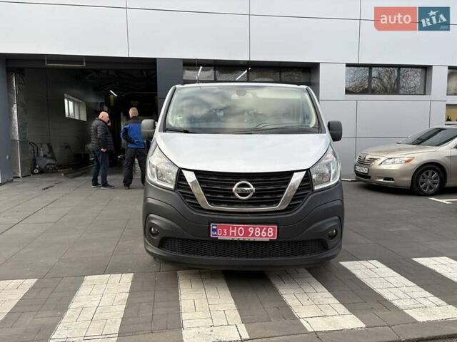 Сірий Ніссан NV300, об'ємом двигуна 2 л та пробігом 203 тис. км за 23900 $, фото 2 на Automoto.ua