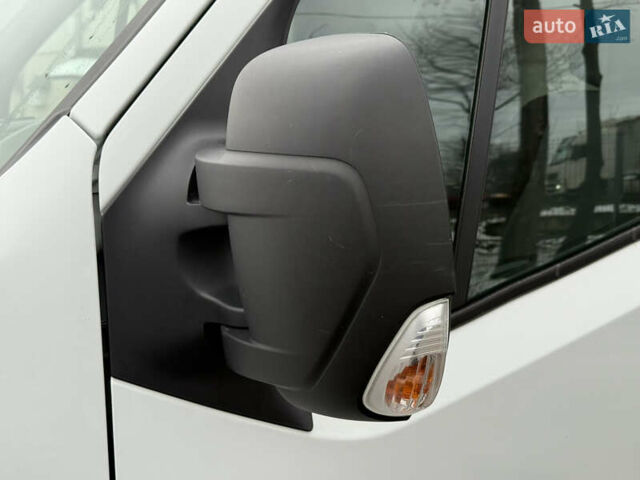 Белый Ниссан NV400, объемом двигателя 2.3 л и пробегом 319 тыс. км за 12500 $, фото 7 на Automoto.ua
