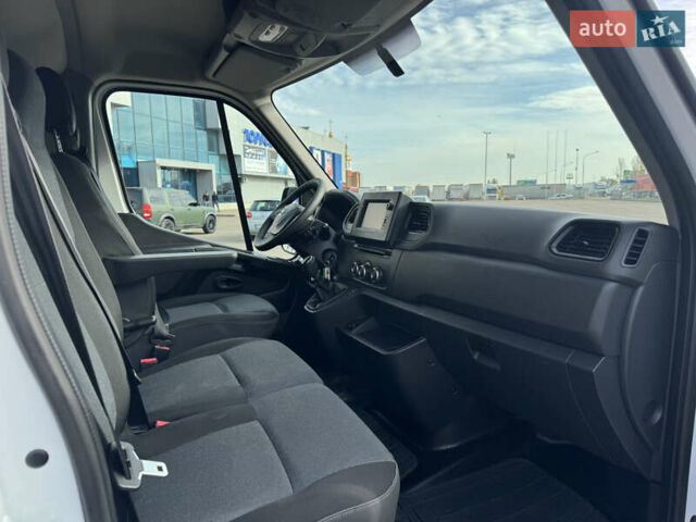 Белый Ниссан NV400, объемом двигателя 2.3 л и пробегом 191 тыс. км за 17500 $, фото 8 на Automoto.ua