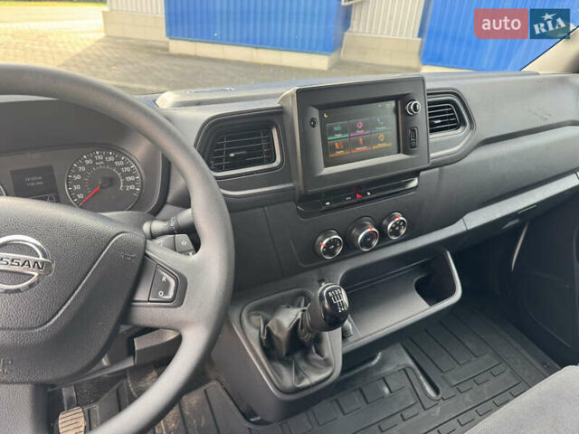 Белый Ниссан NV400, объемом двигателя 2.3 л и пробегом 191 тыс. км за 17500 $, фото 21 на Automoto.ua