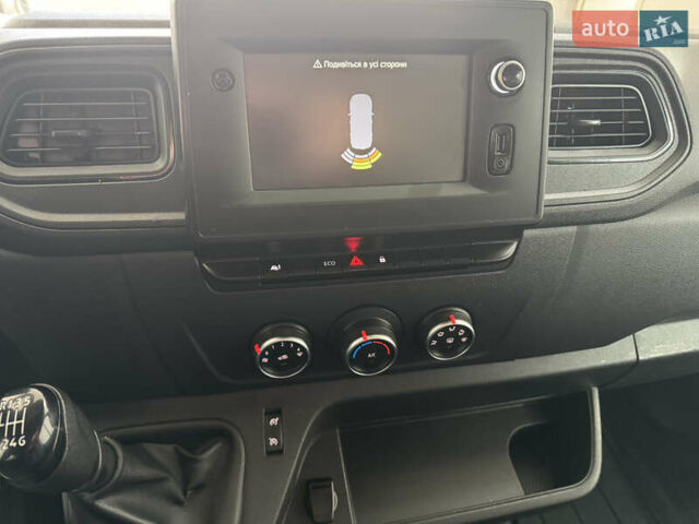 Белый Ниссан NV400, объемом двигателя 2.3 л и пробегом 191 тыс. км за 17500 $, фото 1 на Automoto.ua