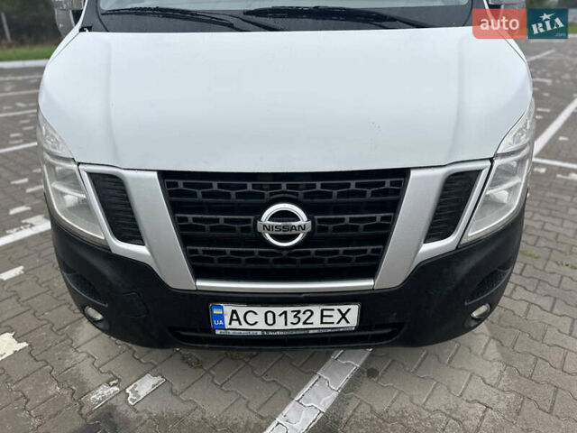 Белый Ниссан NV400, объемом двигателя 2.3 л и пробегом 450 тыс. км за 16700 $, фото 24 на Automoto.ua