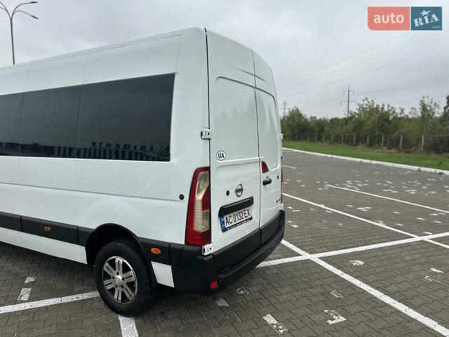 Белый Ниссан NV400, объемом двигателя 2.3 л и пробегом 450 тыс. км за 16700 $, фото 6 на Automoto.ua