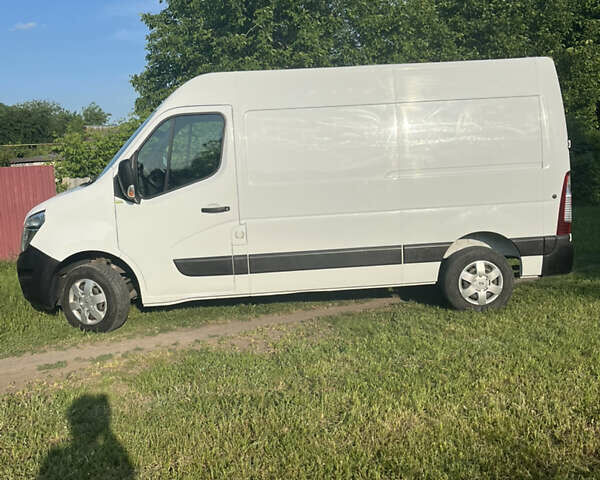 Белый Ниссан NV400, объемом двигателя 2.3 л и пробегом 220 тыс. км за 15000 $, фото 3 на Automoto.ua